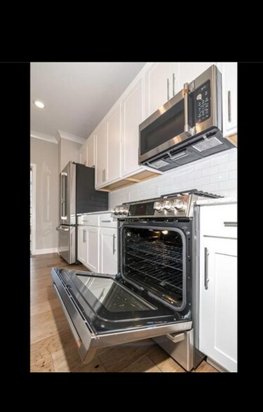Building Photo - 8233 Bostic Dr