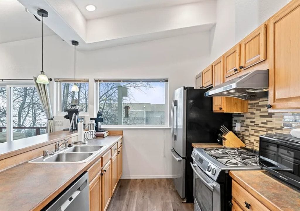 Building Photo - 540 Eyak Dr