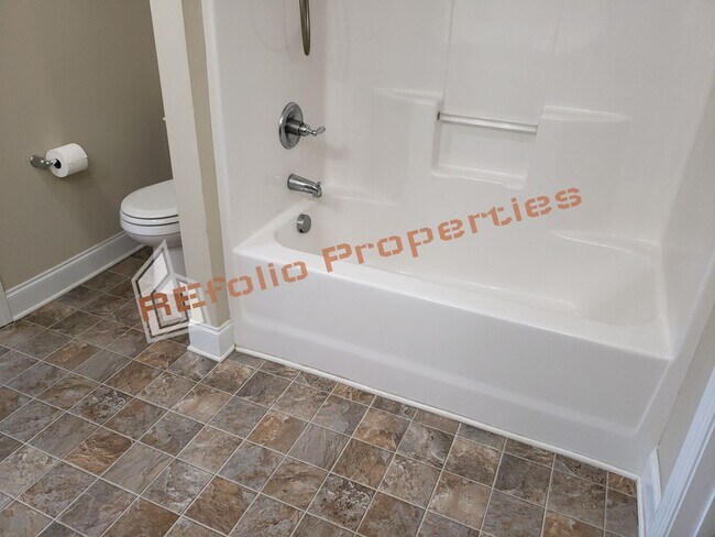 Building Photo - Amazing 3-Bedroom Ranch with a 2-Car Garag...