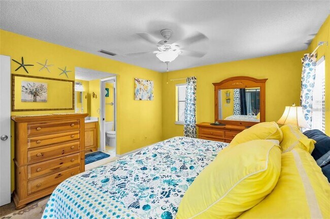 Building Photo - 300 S Florida Ave