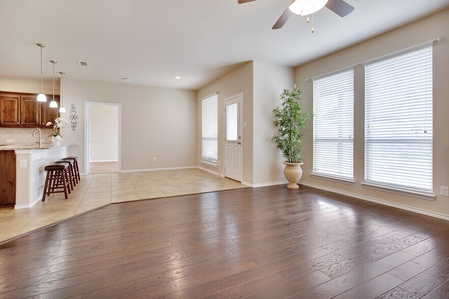 Building Photo - 117 Oakmont Dr