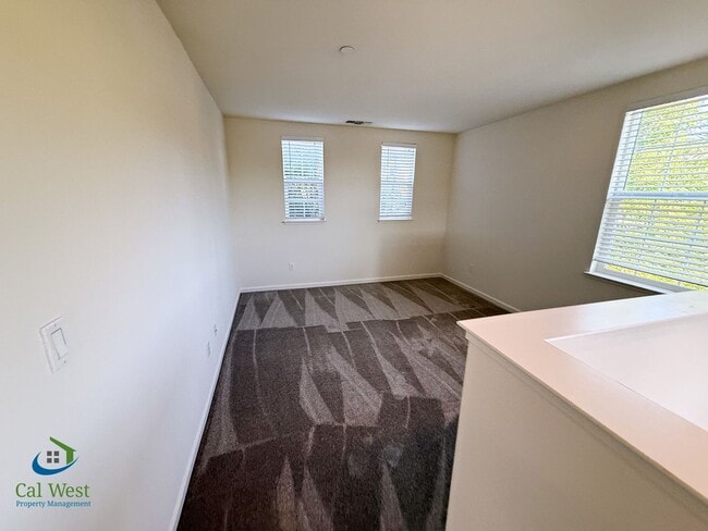 Building Photo - $3795 - Spacious 3 Bedroom 2.5 Bath, 2 Sto...