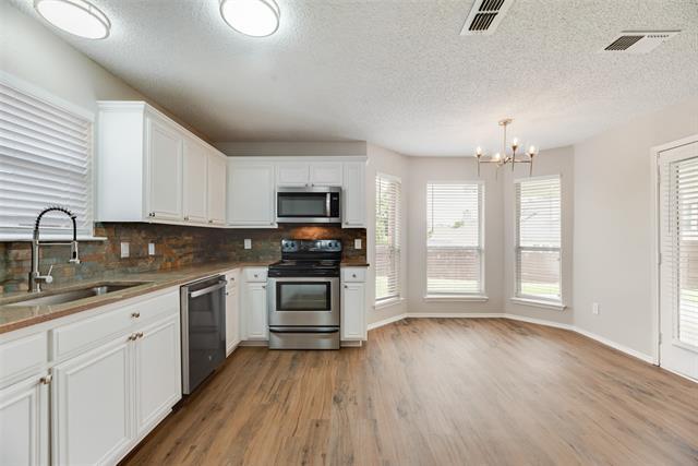 Building Photo - 2315 Charleston Dr