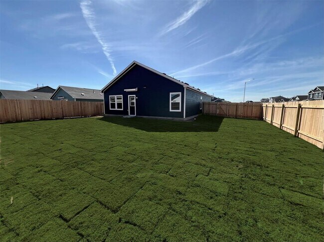 Building Photo - 2400 Fullmoon Dr