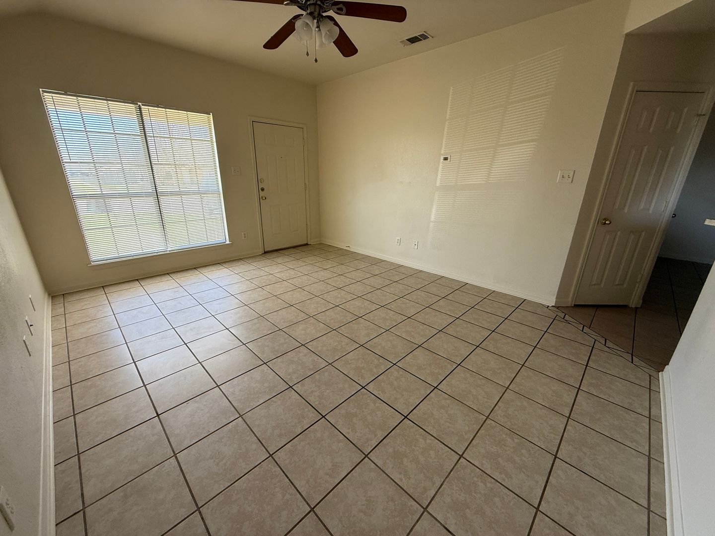 Building Photo - 1309 Nicholas Cir