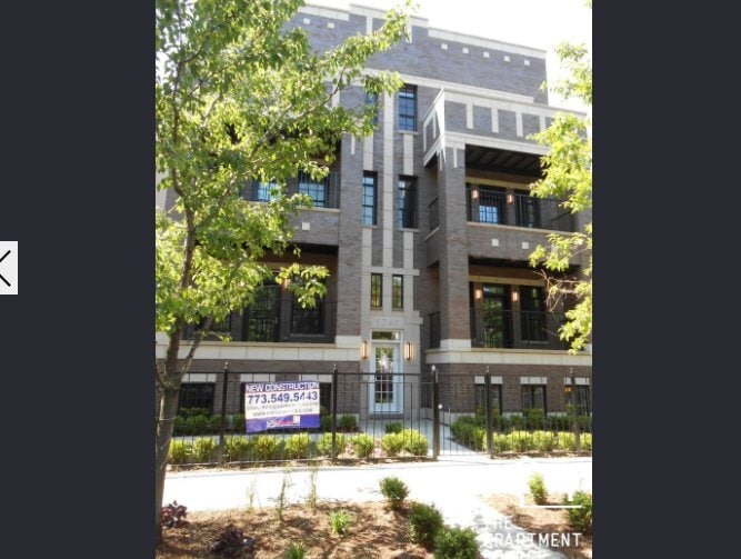 Building Photo - 1243 W Oakdale Ave