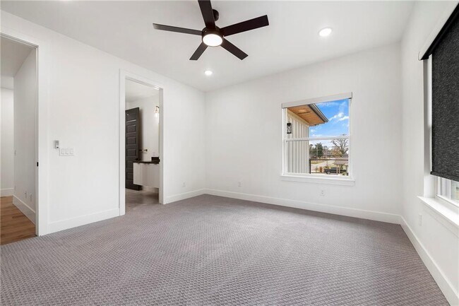 Building Photo - 4413 S 88th St
