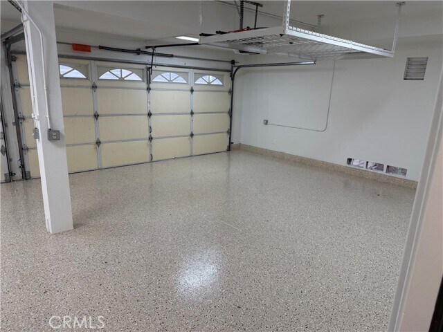 Building Photo - 35 Tanglewood