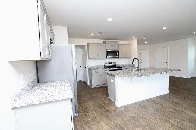 Building Photo - 352 Sandbach Rd