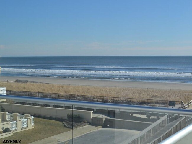 Building Photo - 110 S Richards Ave