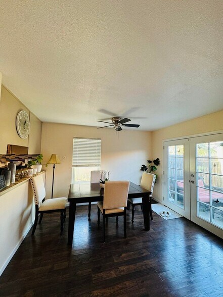 Building Photo - 116 Rainier Ln