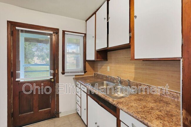 Building Photo - 53 S Burgess Ave