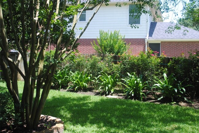 Building Photo - 4606 Russett Ln