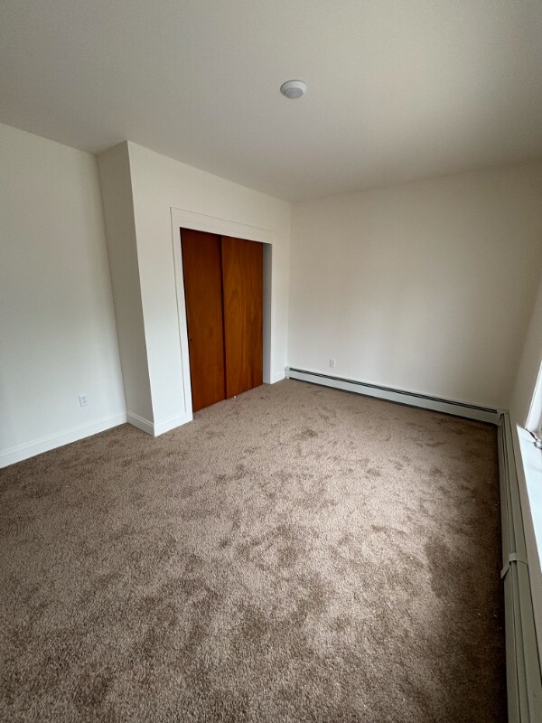 Building Photo - 85 Laverack Ave