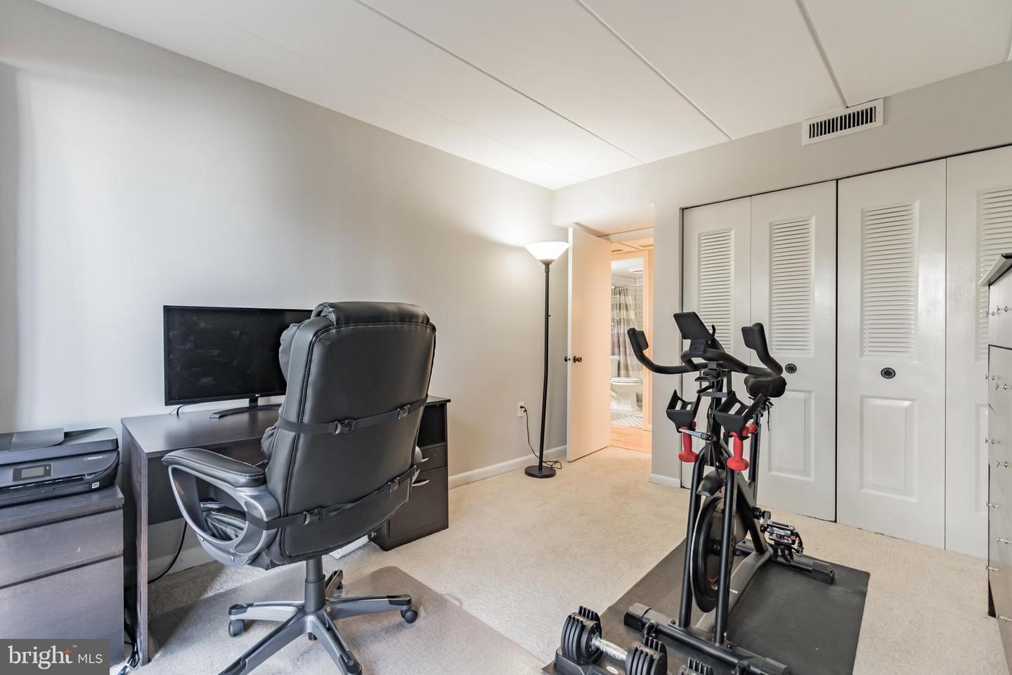 Building Photo - 130 Roberts Ln