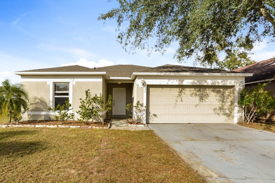 Primary Photo - 6853 Westlake Blvd