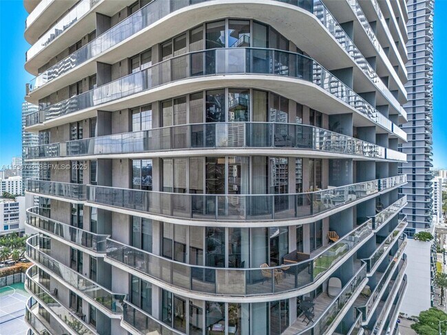 Building Photo - 801 S Miami Ave