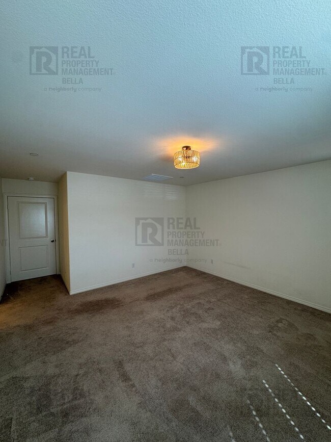 Building Photo - Spacious Corner Lot Home in Desirable Winchester Community – 4 bed + Large Backyard+ Solar!