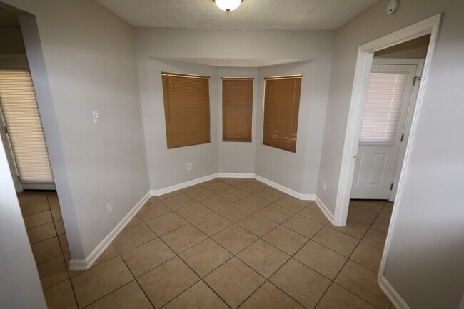 Building Photo - 6223 Autumn Forest Dr