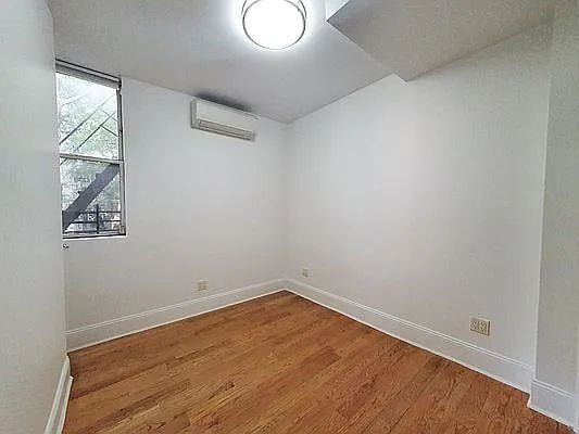 Building Photo - "Charming 2-Bedroom Gem in the Heart of Brooklyn - Your Perfect Urban Retreat!"