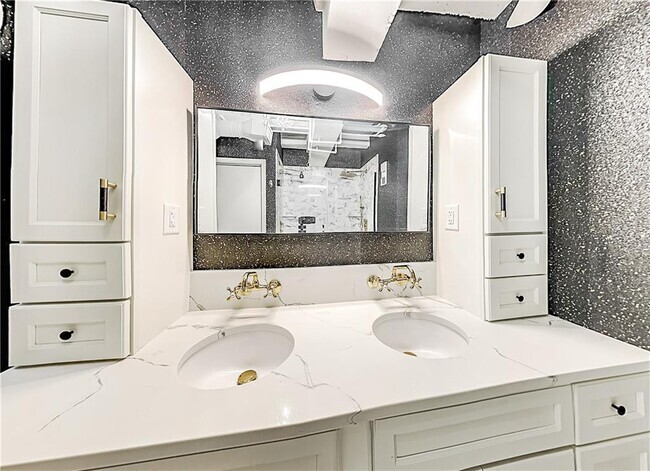 Building Photo - 32 Peachtree St NW