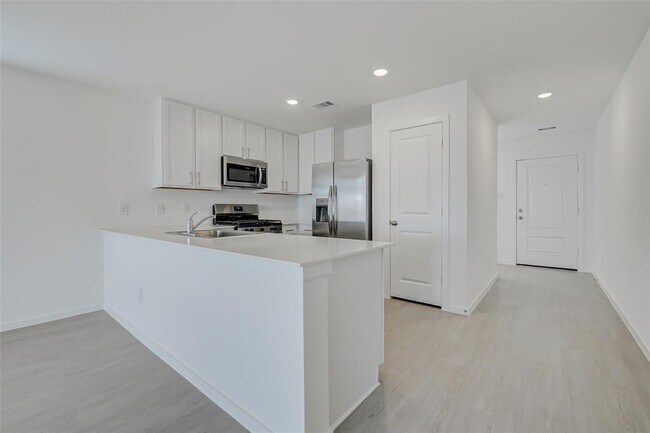 Building Photo - 28907 Rustic Windmill Wy