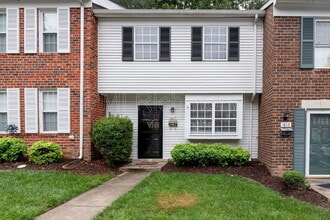 Building Photo - 1617 Congressional Ct
