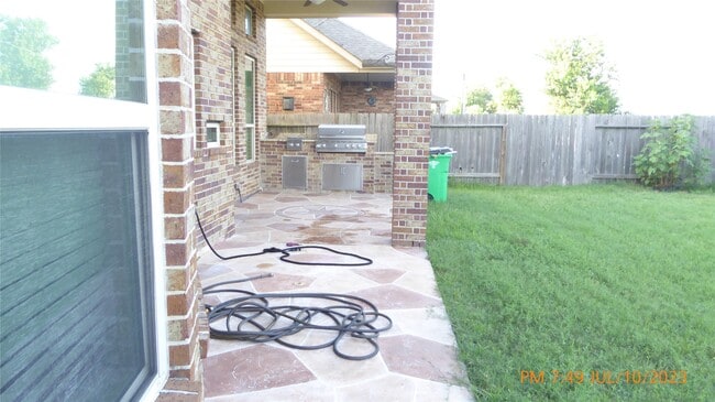 Building Photo - 21710 Avalon Queen Dr