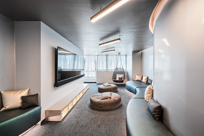 Interior Photo - 101 West End Avenue