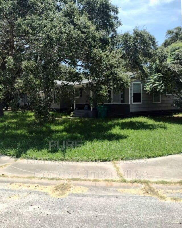 Building Photo - 1329 Oak Park Dr