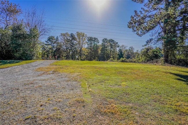 Building Photo - 2877 Whispering Hills Dr