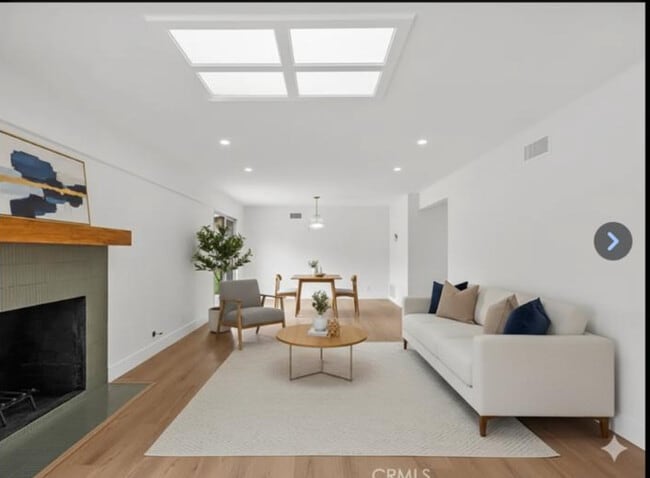 Building Photo - 157 Camino La Madera