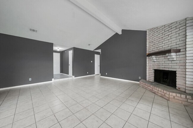 Building Photo - 14830 Keelby Dr