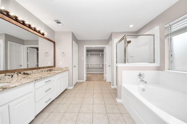 Building Photo - 8522 Sports Haven Dr