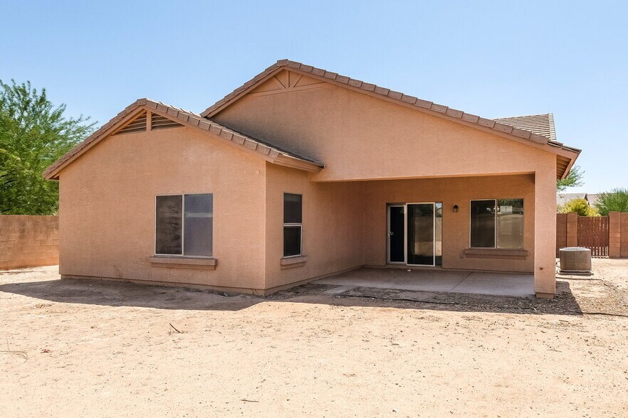 Building Photo - 105 N 108th Dr
