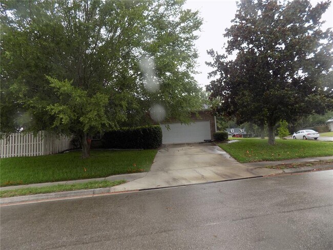Building Photo - 11903 NW 9th Rd