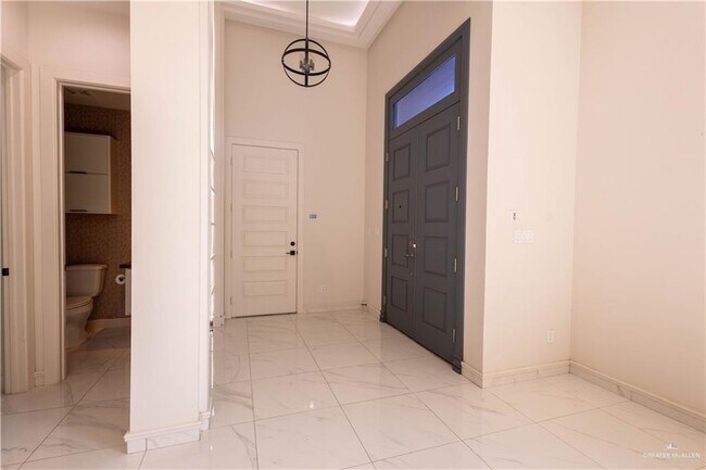 Building Photo - 30 Wisteria Ave