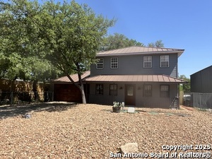 Building Photo - 568 Lake Forest