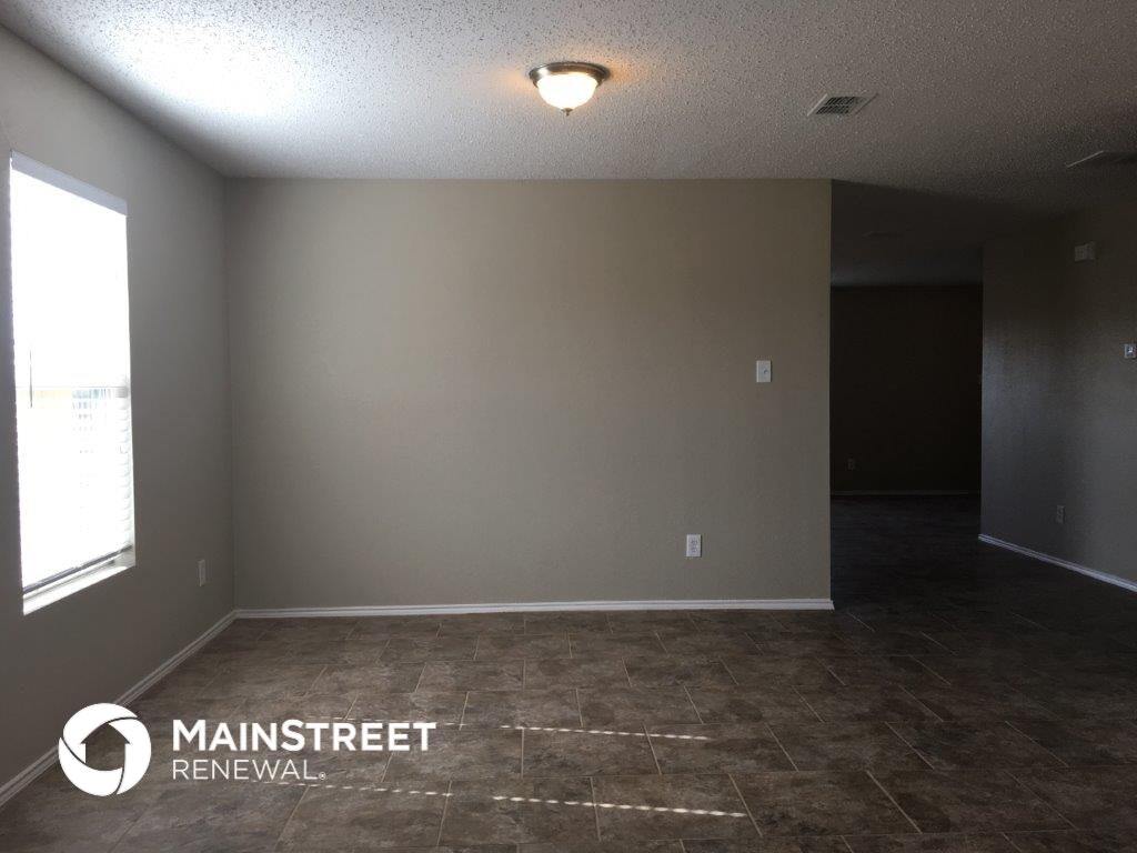 Building Photo - 3563 Saguaro Dr