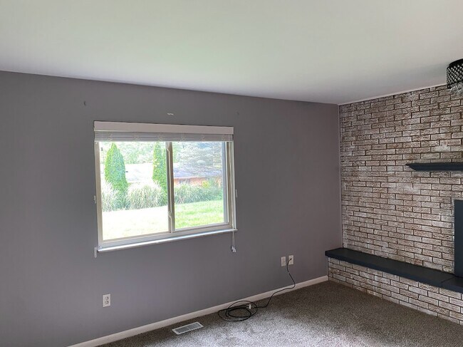 Building Photo - 3112-3114 Honeycutt Cir