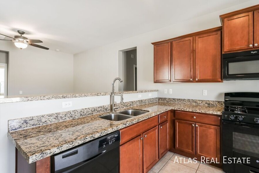 Building Photo - 11388 W Caliche Dr