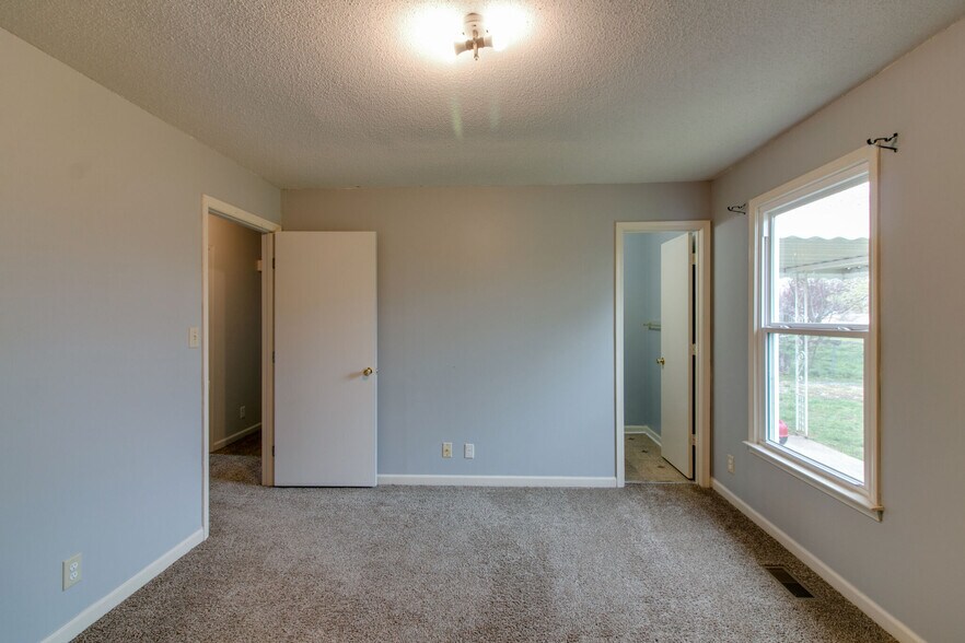 Building Photo - 207 Quail Ridge Rd