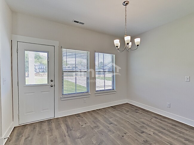 Building Photo - 5145 Jack Byrnes Dr