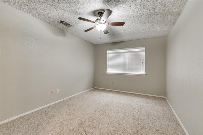 Building Photo - 8738 Birmingham Dr