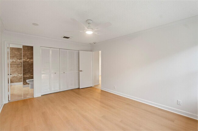 Building Photo - 5100 N Ocean Blvd