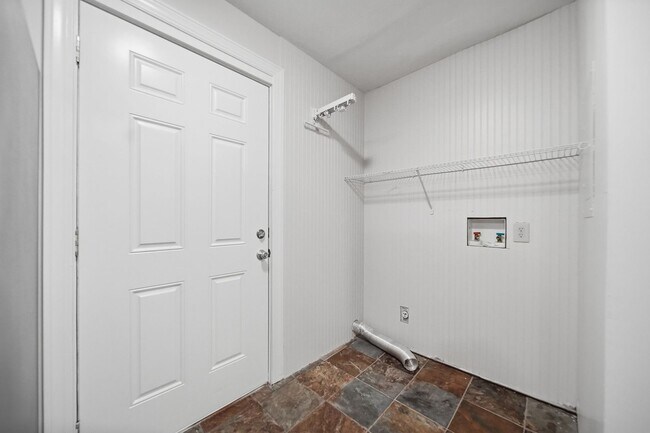 Building Photo - 330 3rd St NW
