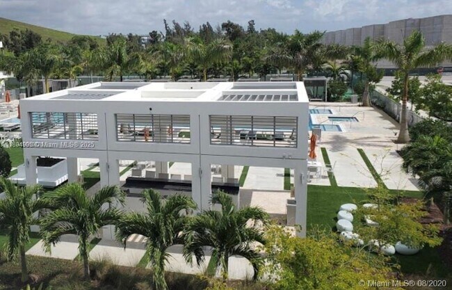 Building Photo - 10458 NW 67th St