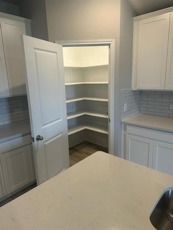 Building Photo - 14020 Heartland Dr