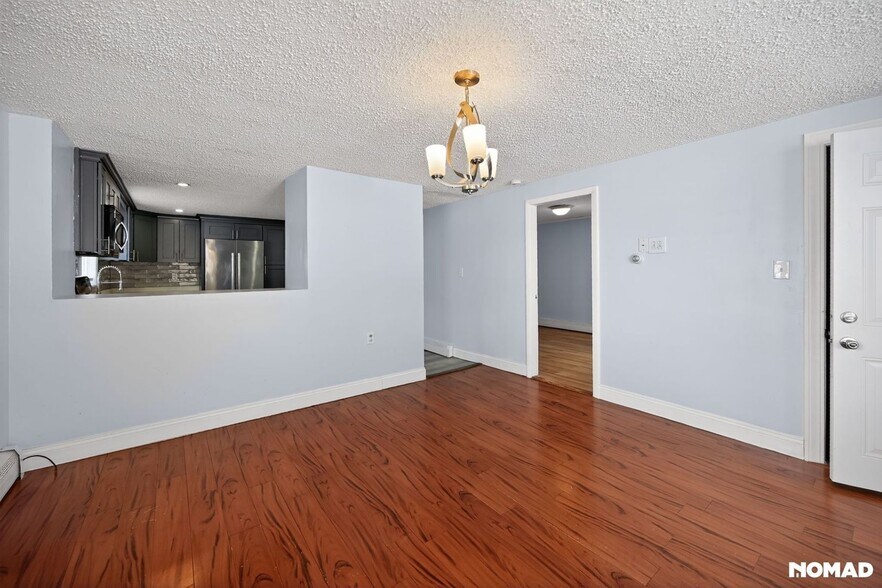 Building Photo - 36 Beach St