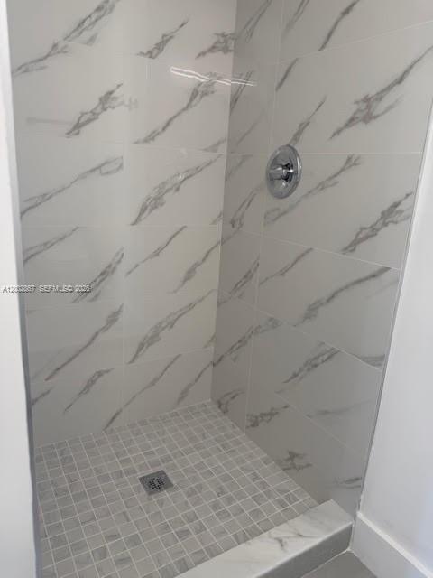 Building Photo - 6870 SW 45th Ln